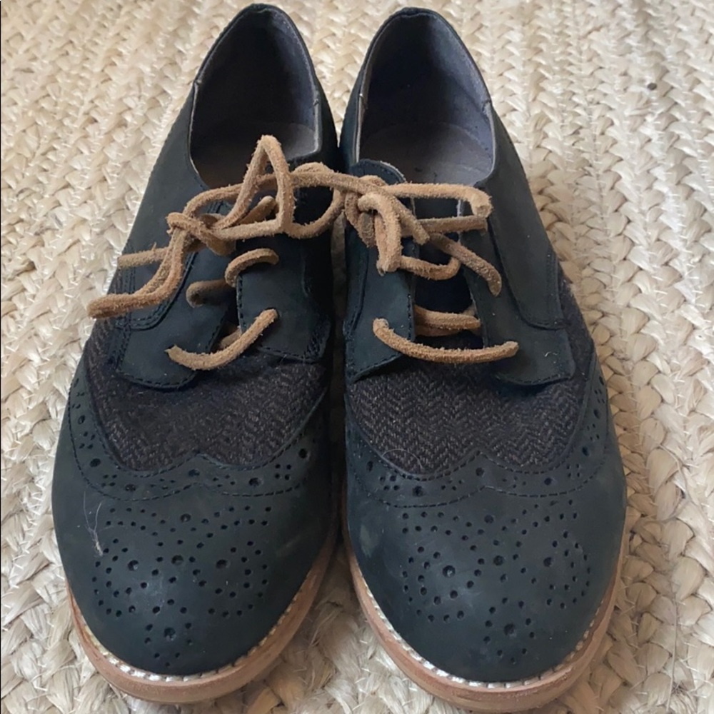 Caterpillar wingtip leather and wool loafers